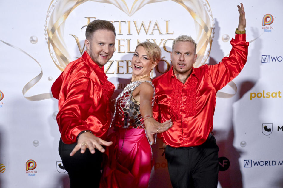 Ale ona wygląda! Magda Narożna w kilku kreacjach podbiła Festiwal Weselnych Przebojów