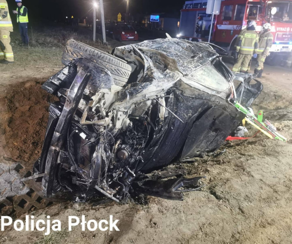 Nie żyje 14-latka. 18-letni kierowca bmw dachował, cztery osoby w szpitalach