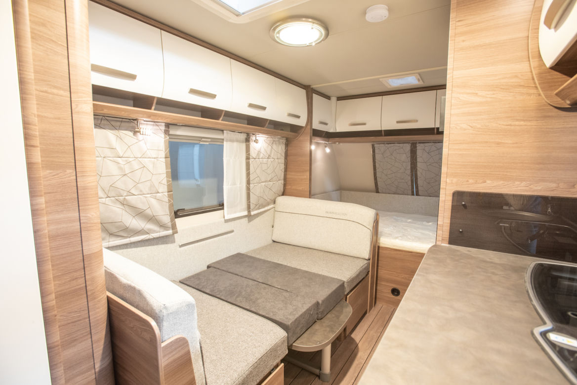 Kampery na targach Poznań Motor Show 2019