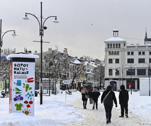 Zima 2021 w Sopocie. Kurort pod grubą warstwą śniegu 11.02.2021 r.