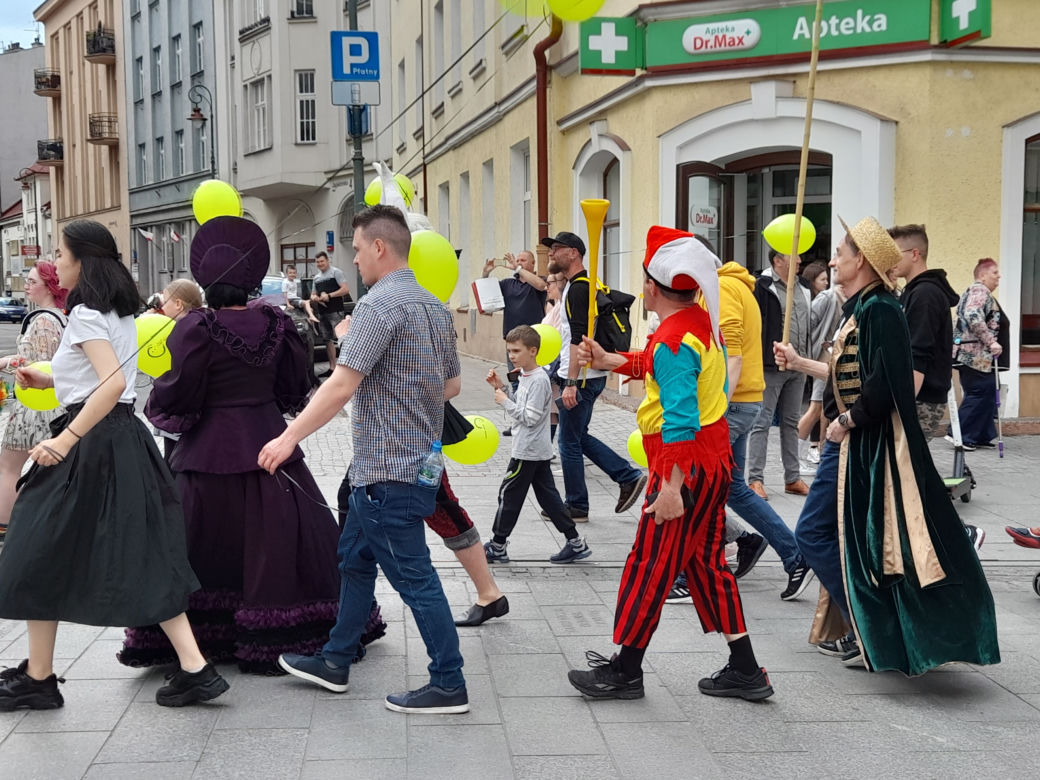 Wszyscy jesteśmy dziwni. Kolorowa parada dziwolągów przeszła przez Rzeszów