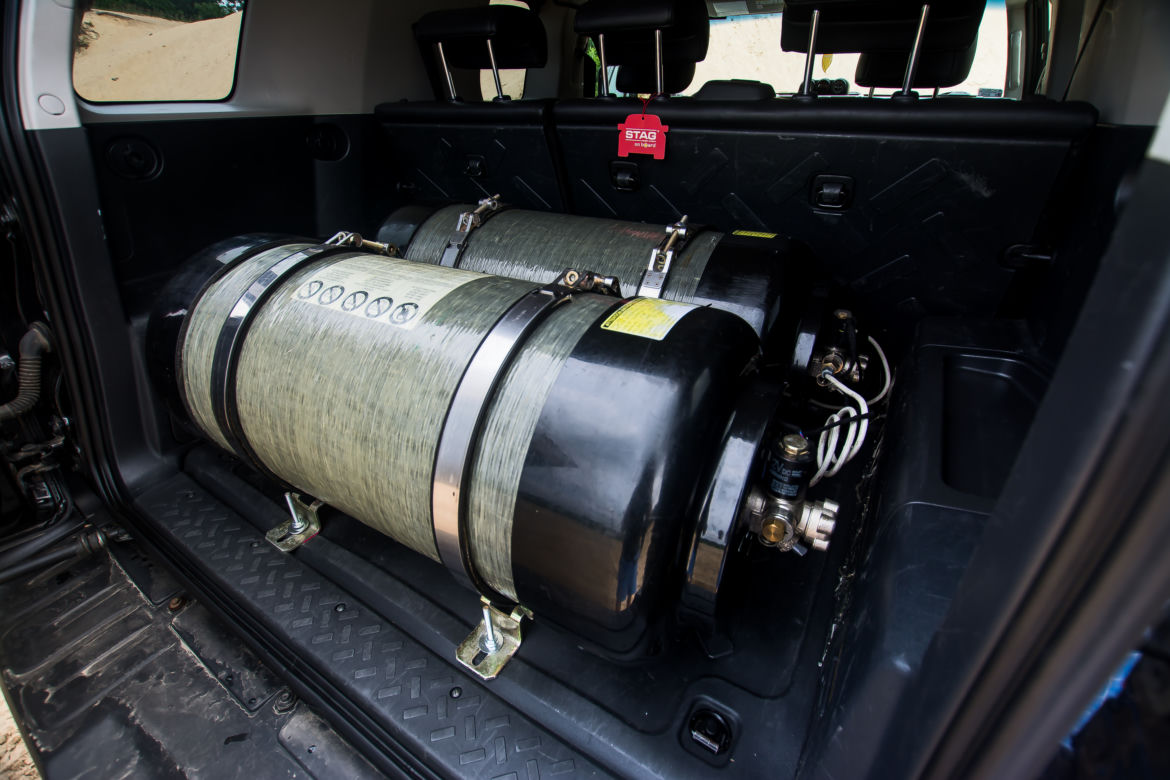 Toyota FJ Cruiser 4.0 V6 z instalacją CNG
