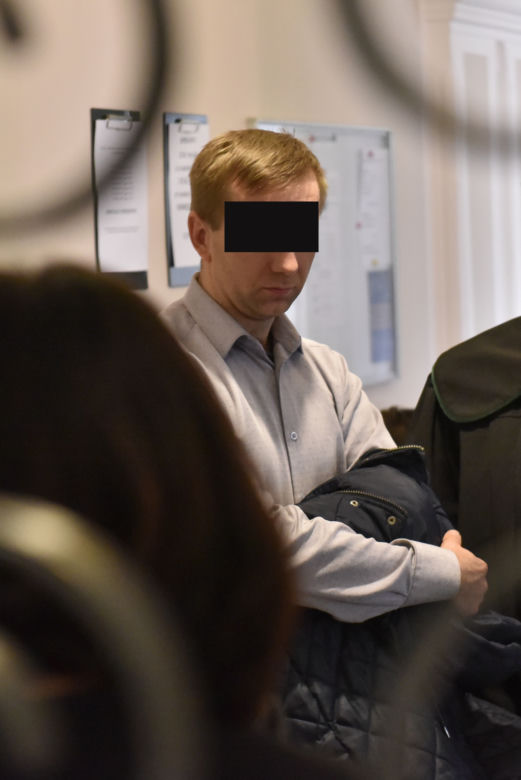 Z komendy policji zrobił harem