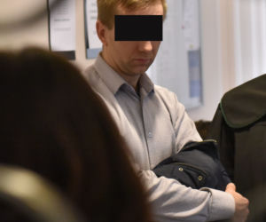 Z komendy policji zrobił harem