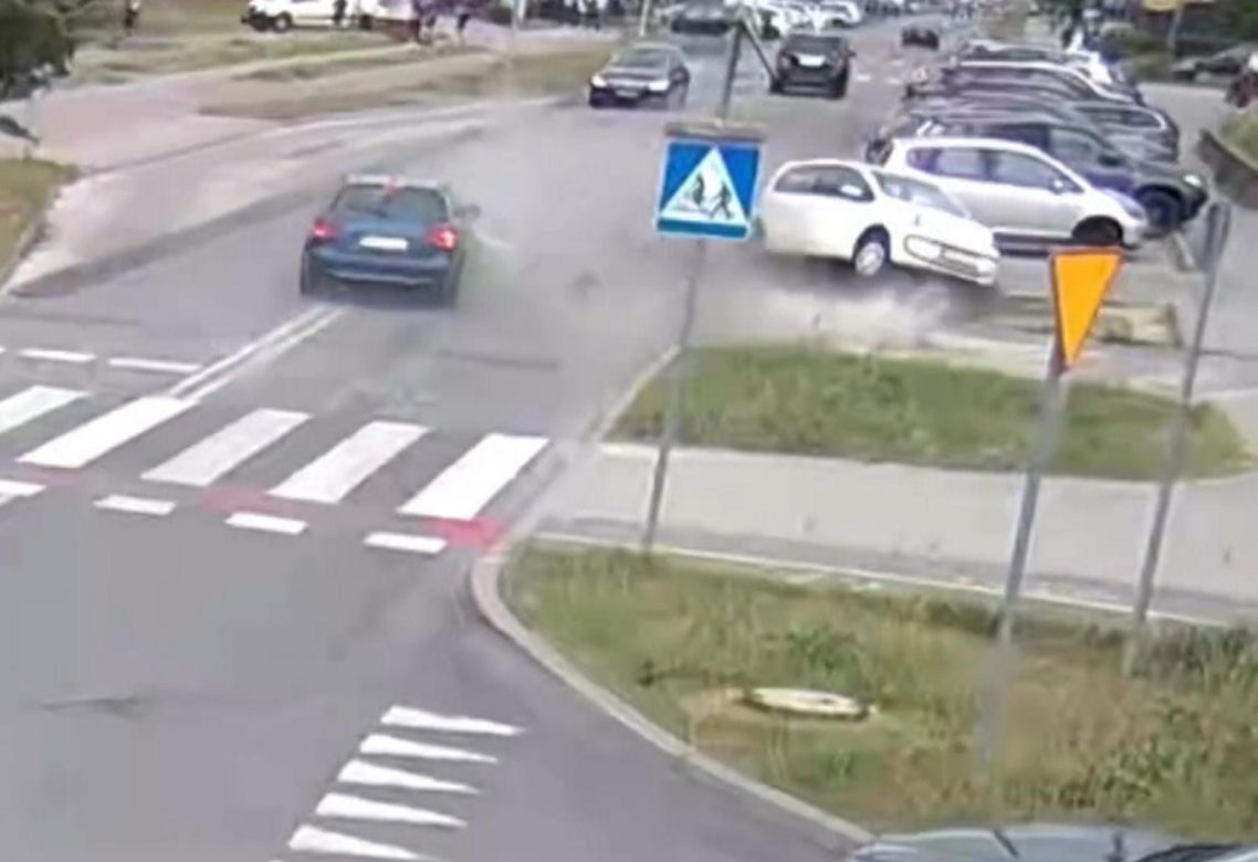 Pijany wjechał w samochód i uciekał