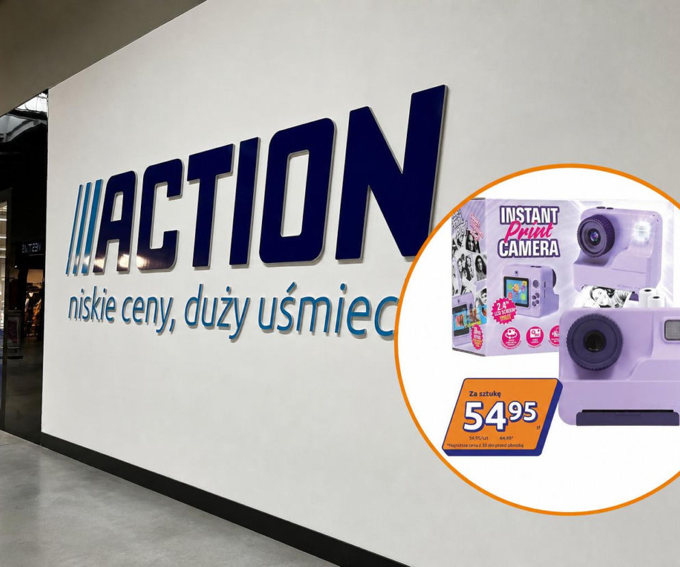 Szyld sklepu Action. Na miniaturce fioletowy aparat Instant Print Camera za 54,95 zł. O ofercie czytaj na MJM.
