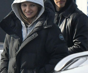 Maciej Musiał najpierw pieści auto, potem dziewczynę