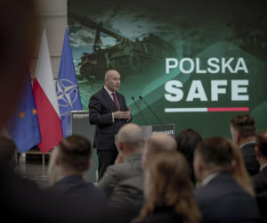 „Od produktów do zdolności bojowych”. PGZ wchodzi w nową erę - Adam Leszkiewicz o domenie, SAFE i Borsukach