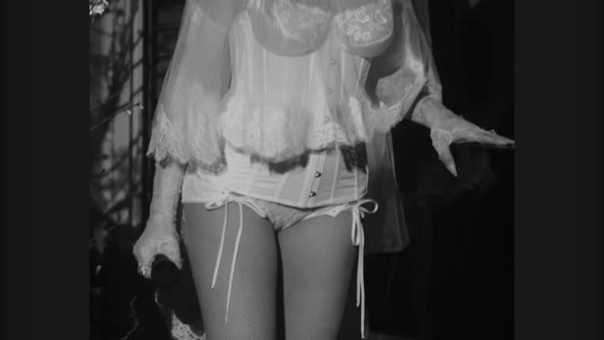 Madonna zachwyca w ślubnym wydaniu. 40 lat temu nosiła się podobnie!