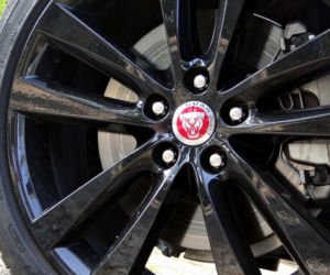 Jaguar XE 2.0 T R-Sport