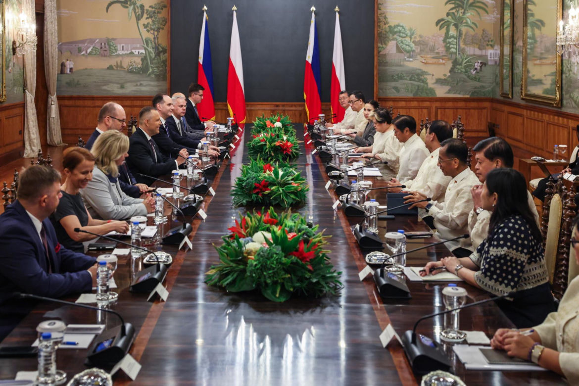 Karol Nawrocki z żoną na historycznych rozmowach na Filipinach