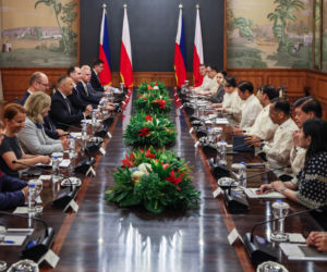 Karol Nawrocki z żoną na historycznych rozmowach na Filipinach
