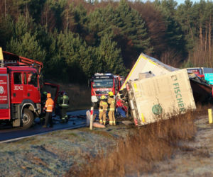 Dramatyczny wypadek niedaleko Gorzowa. Ciężarówki zderzyły się czołowo