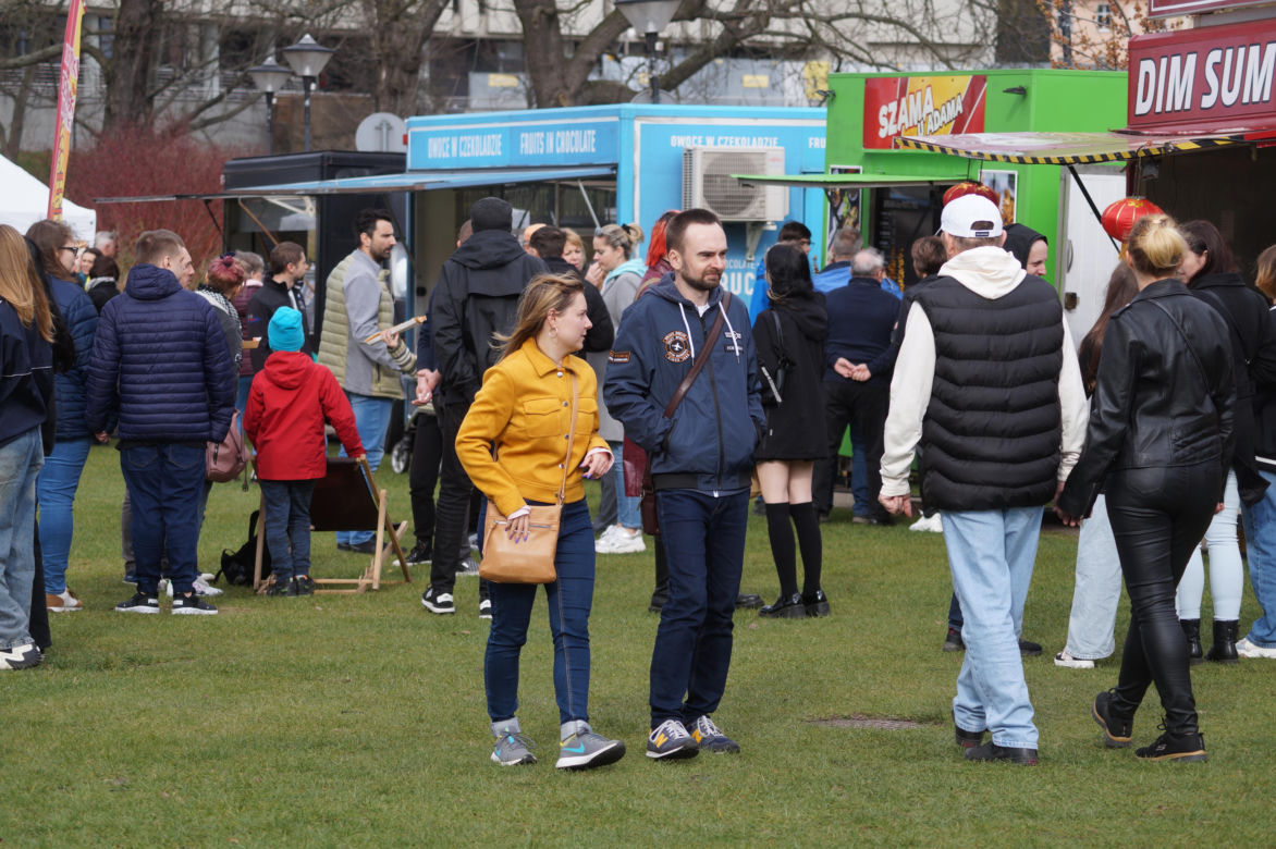 Knajpy na kółkach zaparkowały w Bydgoszczy. Za nami kolejne spotkanie z food truckami [ZDJĘCIA]