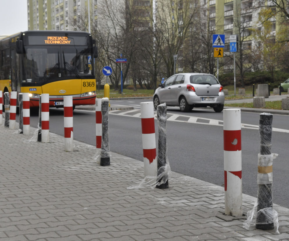 Słupkoza w Warszawie. Wiemy, ile słupków postawili drogowcy w 2020 roku. Te liczby zaskakują