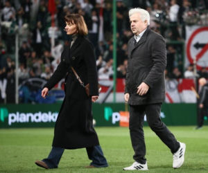 Żona i brat Jacka Magiery na meczu Legii