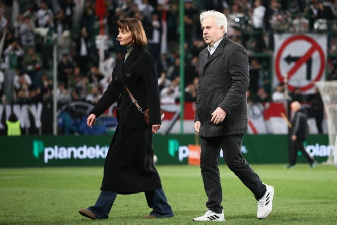 Żona i brat Jacka Magiery na meczu Legii
