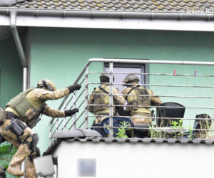 Katowice: WIELKA akcja policjantów! Narkotyki, samochody i miliony złotych 