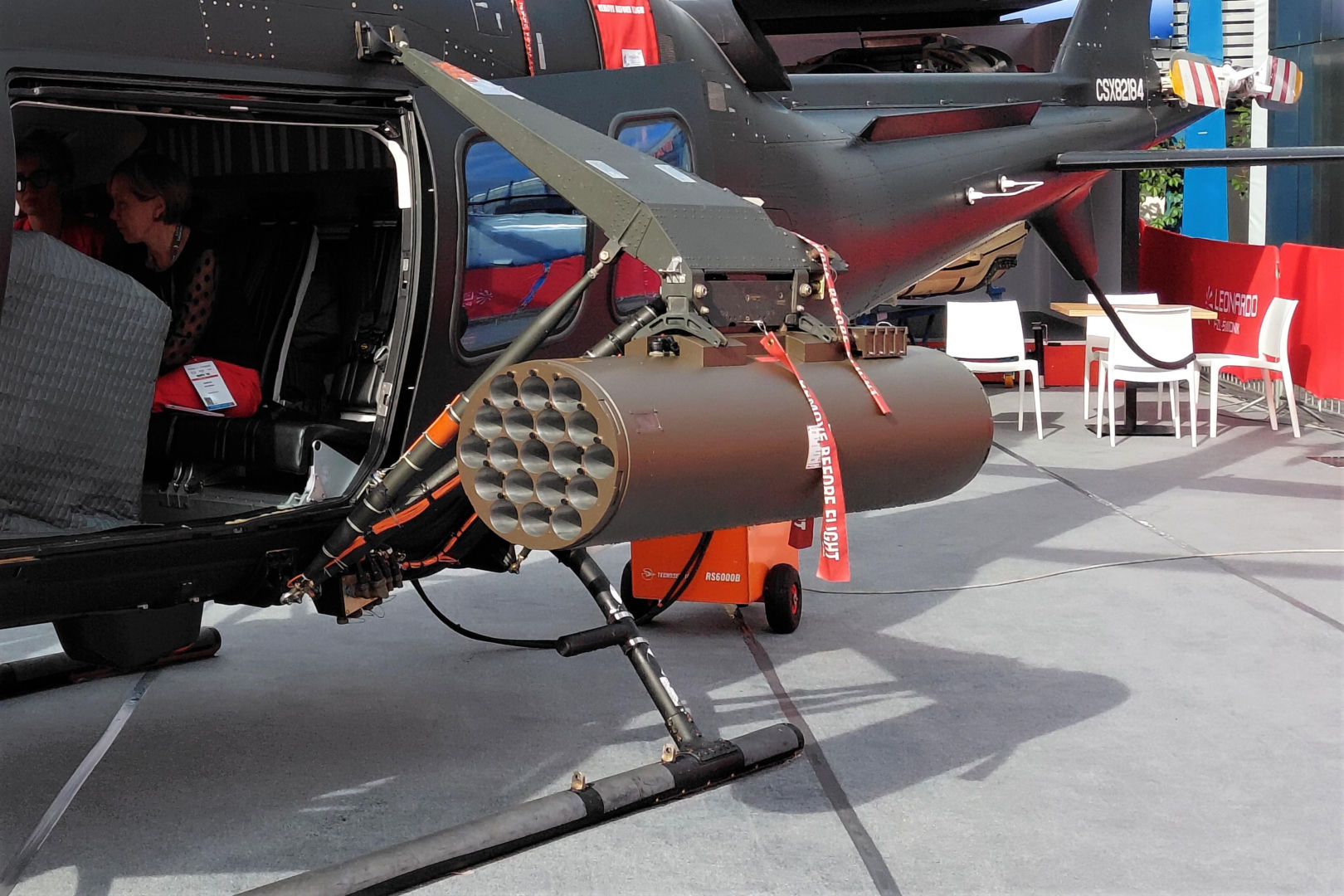 Wyrzutnia rakiet 70 mm na smigłowcu AW109