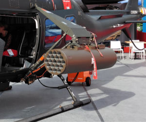 Wyrzutnia rakiet 70 mm na smigłowcu AW109