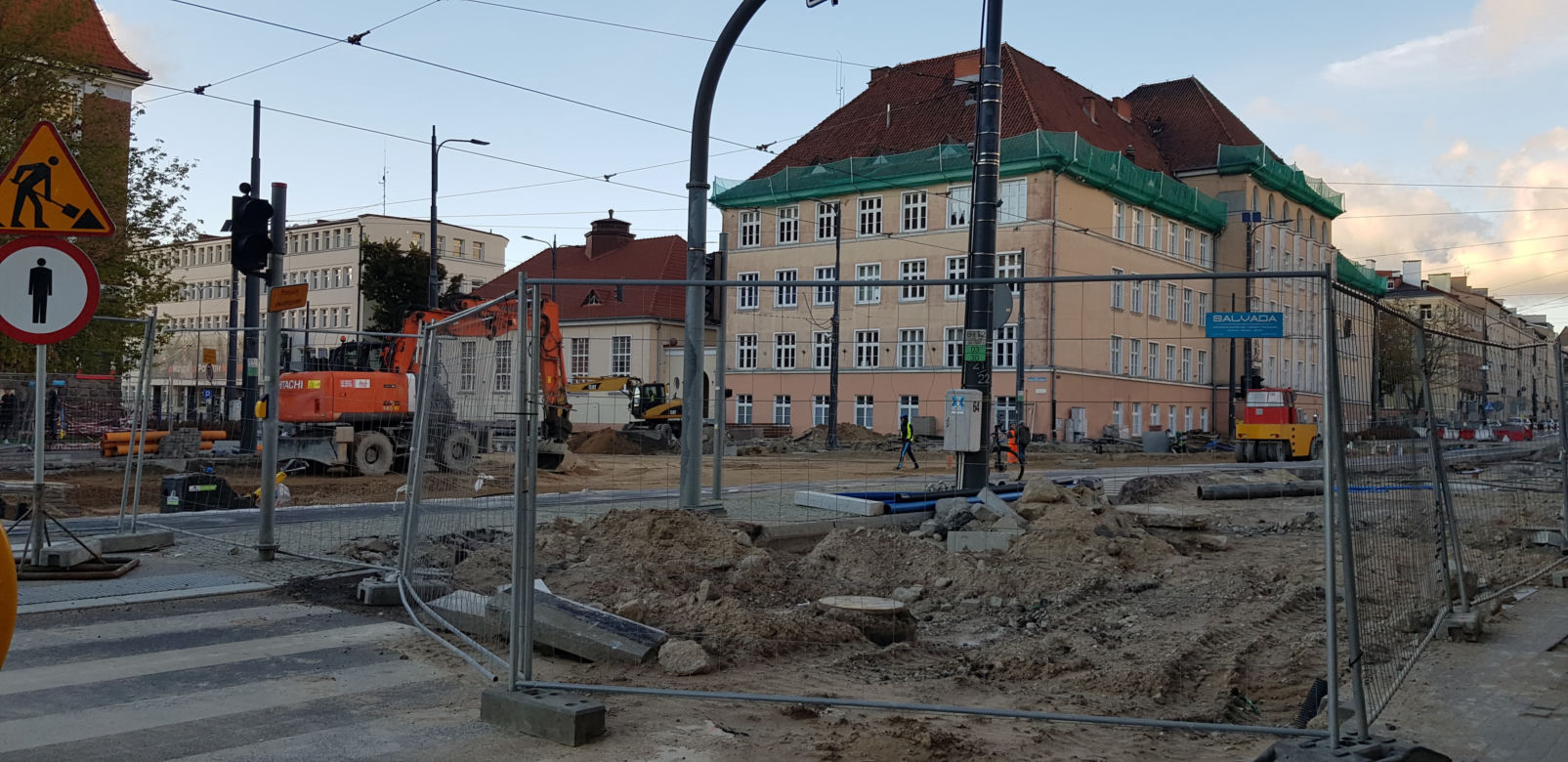 Olsztyn. Skrzyżowanie Piłsudskiego i Kościuszki zamknięte od miesięcy