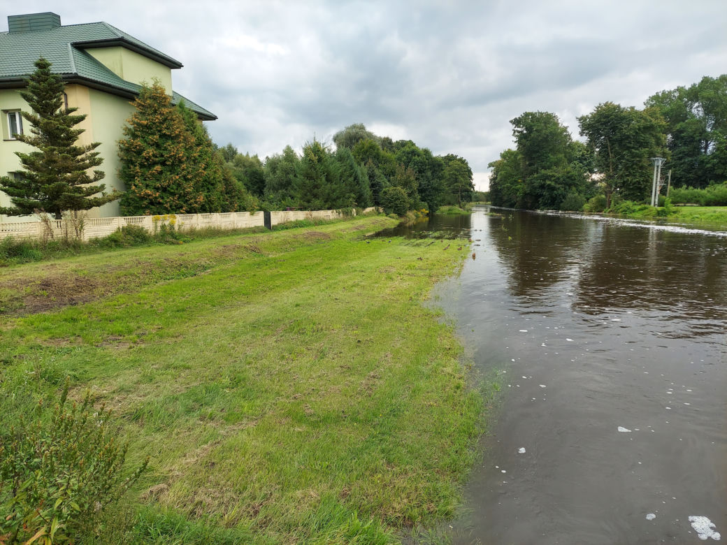 Alarm przeciwpowodziowy w Wąchocku. Burmistrz ogłosił alarm