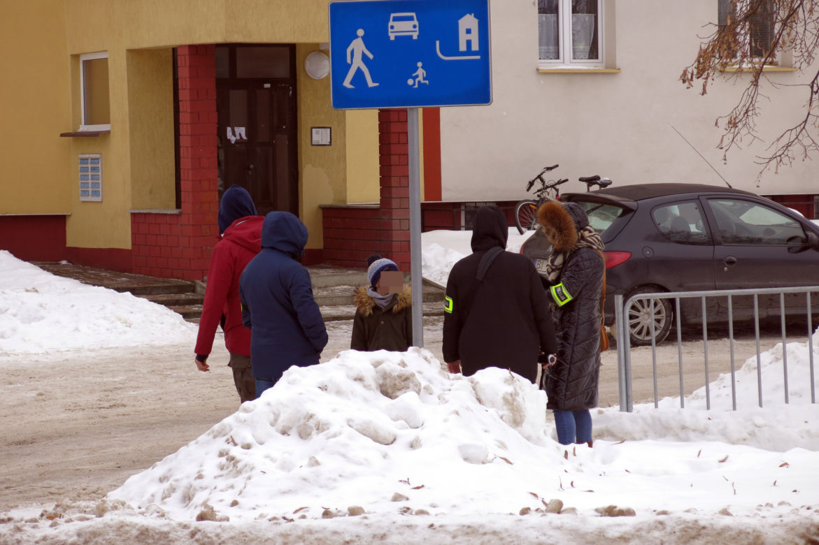 Próba porwania dziecka na Leśnej Dolinie. Policyjna wizja lokalna