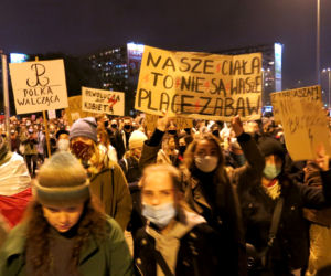 Białystok, 28 października. Rekordowy Czarny Spacer i obrońcy kościoła farnego