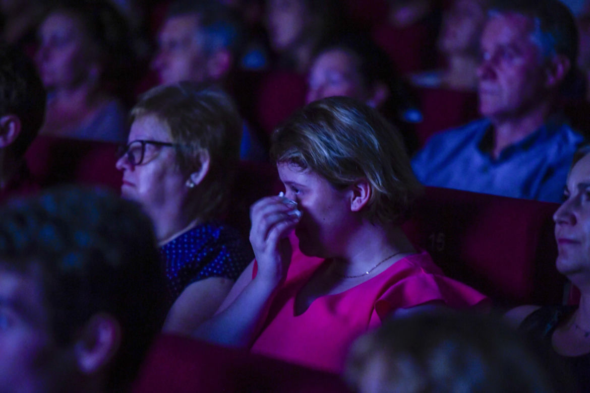 Łzy wzruszenia na pokazie nowej wersji filmu "Znachor"