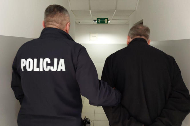 Ukrainiec z nazistowskimi plakatami. 68-latek wyrzucony z Polski. Ma zakaz wjazdu do Polski