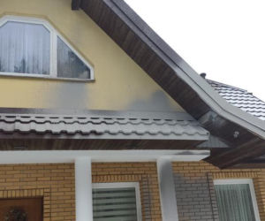 Ktoś zniszczył domek leśnika. Jest wysoka nagroda za wskazanie sprawcy [ZDJĘCIA]