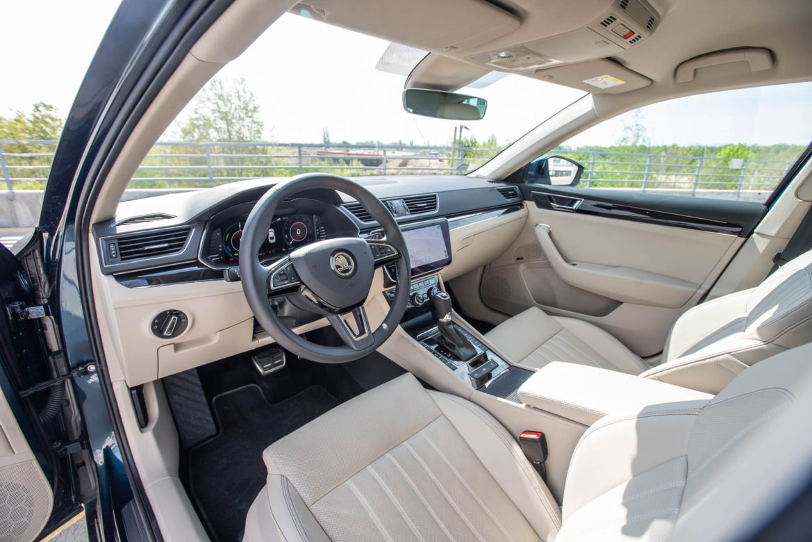 Skoda Superb L&K IV PLUG-IN HYBRID