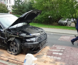 Naćpany kierowca zdemolował osiem aut i uciekł