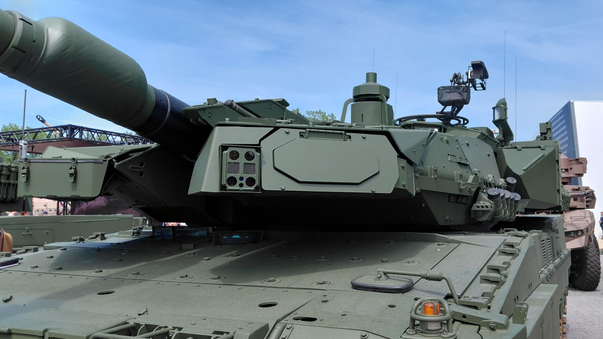Leopard 2A8