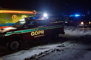 Ratownicy walczyli o jego życie w środku nocy. Został zawrócony do bazy