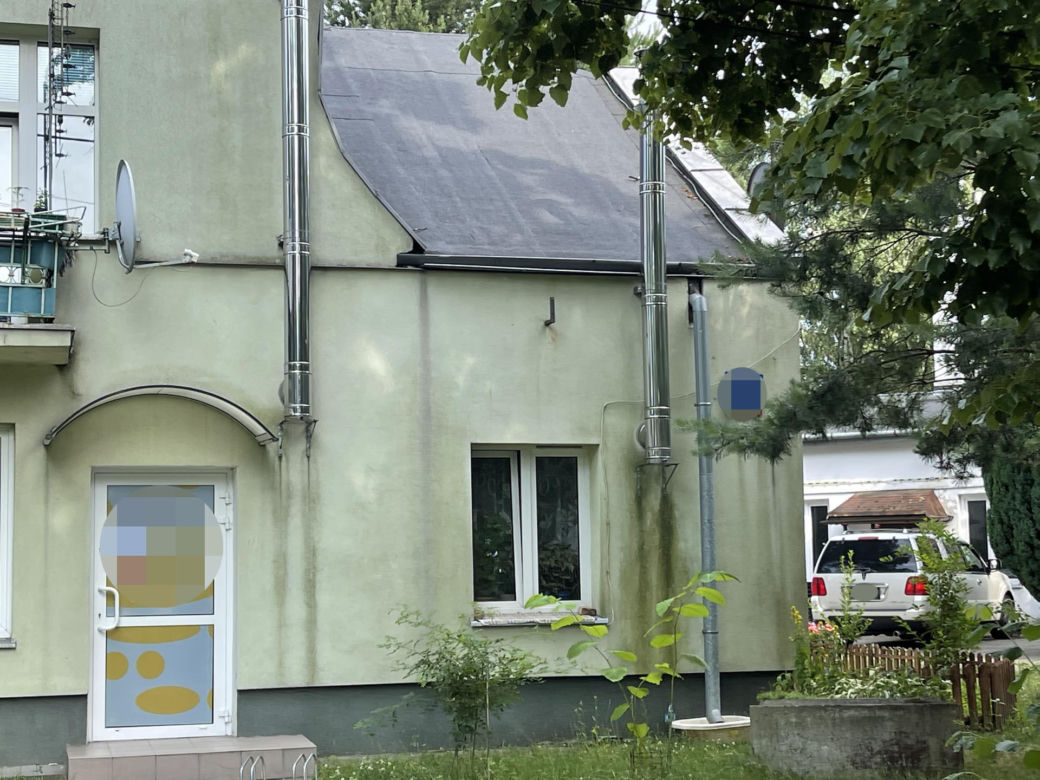 Kłótnia kochanków zakończyła się wbitym nożem w ciele kobiety. Krwawa awantura we Włochach