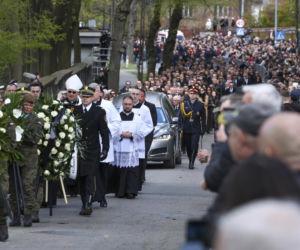 Poświęcił im swoją kampanię wyborczą. Przyszły na pogrzeb Łukasza Litewki. Oczy od razu się zaszkliły