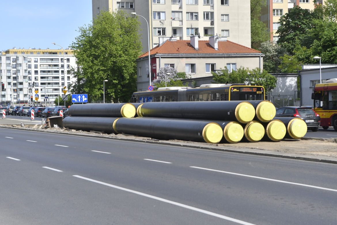 Wycinka drzew na Mokotowie. Mieszkańcy zbulwersowani, tramwajarze uspokajają