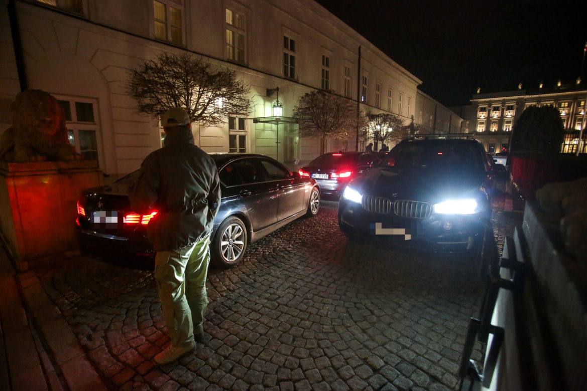 Wieczorne spotkanie Andrzeja Dudy z PiS w pałacu prezydenckim