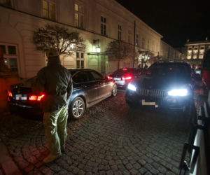 Wieczorne spotkanie Andrzeja Dudy z PiS w pałacu prezydenckim