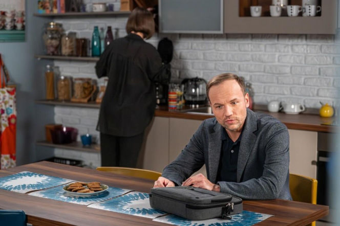 Pierwsza miłość odc. 4138. Kinga (Aleksandra Zienkiewicz), Janek Stańczuk (Maciej Mikołajczyk)