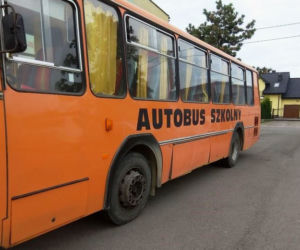 Dwa autobusy szkolne wycofane z ruchu drogowego. Powodem był fatalny stan techniczny