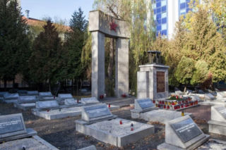 Opole nerwowo czeka na decyzję IPN. Jak pozbyć się sowieckiej gwiazdy?
