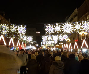 W centrum Wrocławia rozbłysły już świąteczne ozdoby
