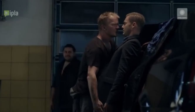 To nie koniec świata odcinek 9. Darek (Eryk Lubos), Paweł (Krystian Wieczorek)