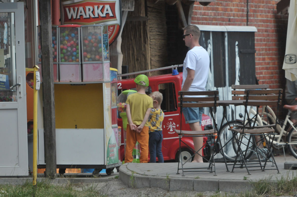 Mroczki zacumowały w Dąbkach