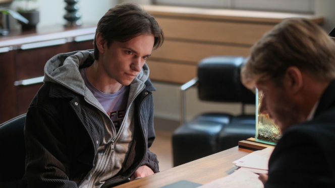 Na dobre i na złe odc. 976. Maks Beger (Tomasz Ciachorowski), haker Drago (Piotr Gadomski)