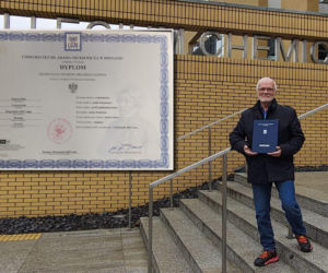 Trzecia magisterka w wieku 78 lat! Niezwykła historia pana Zenona zawstydzi niejednego młodziana