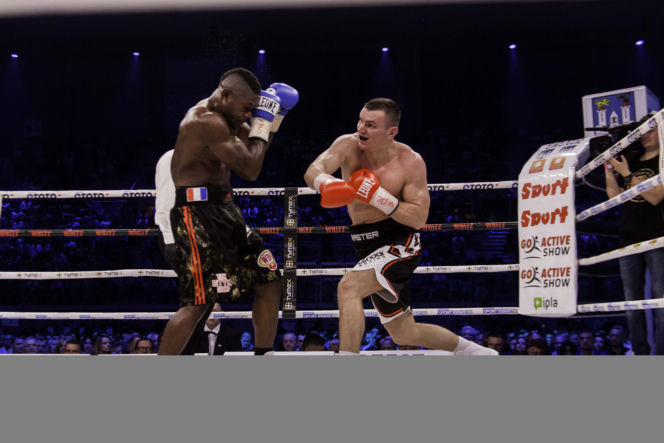 Mateusz Masternak, Youri Kalenga, walka