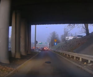 Na autostradzie cofali pod prąd. Bulwersujące nagranie prosto z Katowic